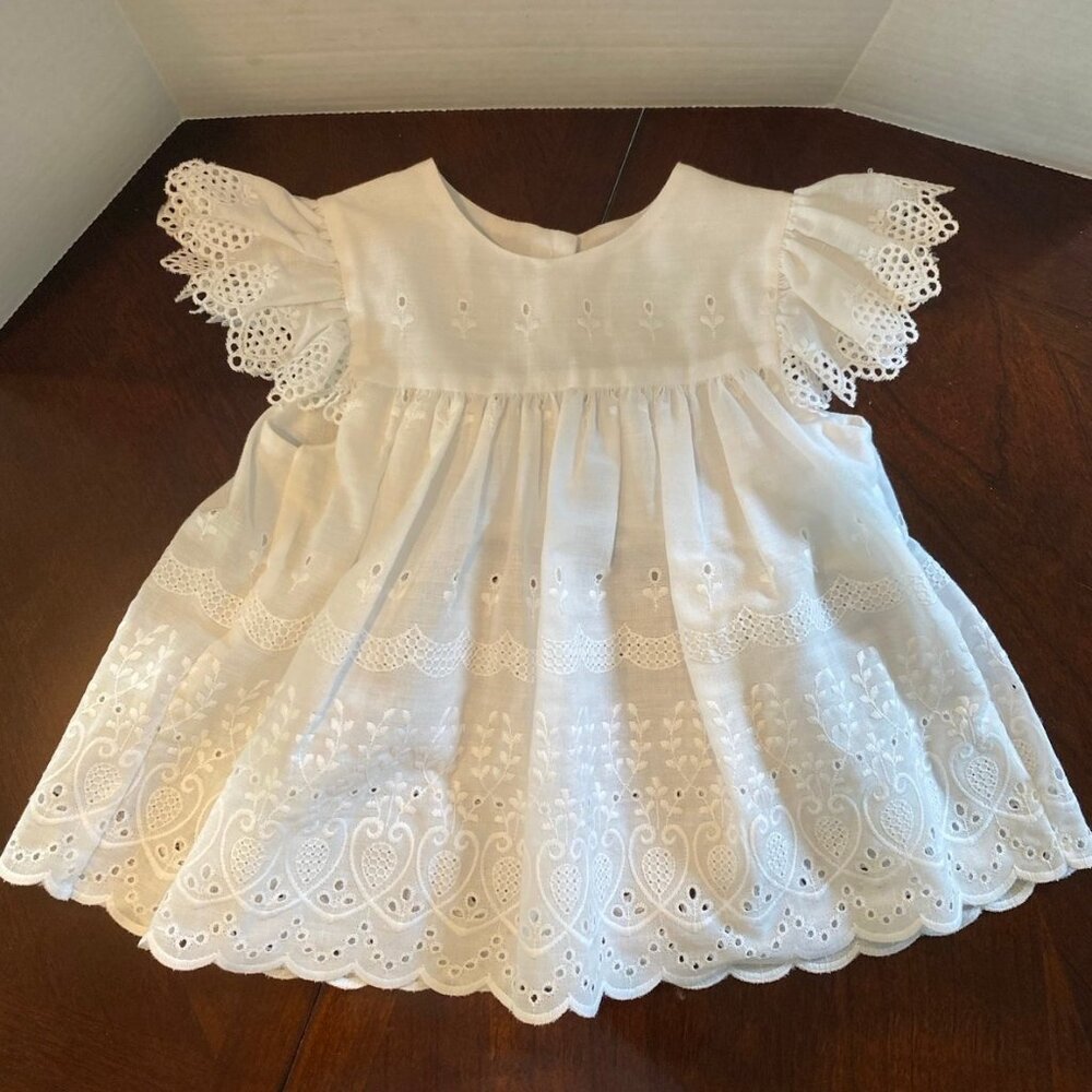 Vintage All-White Eyelet Embroidered Baby Girls Dress Size 12 Months